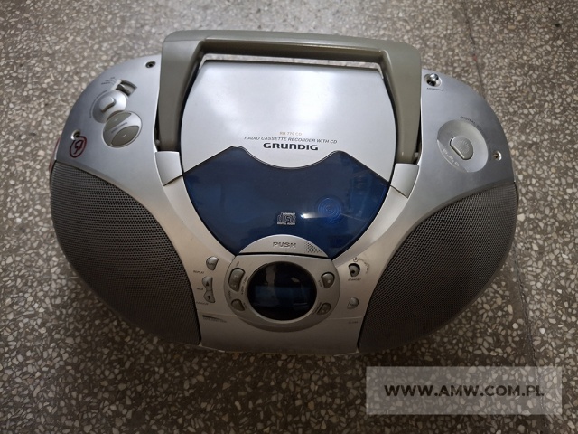 Sprzęt służby wychowawczej - pakiet zawierający 27 poz. asort. (wg oddzielnego wykazu), w tym m.in.: aparaty fotograficzne, konsole, odbiorniki RTV, radiomagnetofony itp. 